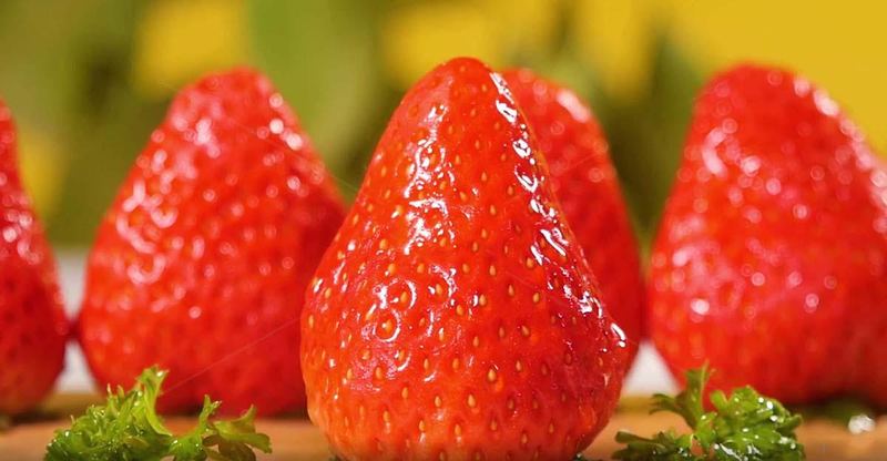 A Comprehensive Exploration of Organic Strawberry Powder